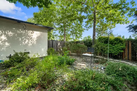 Exterior - 2986 Yana Ave, Redding, CA 96002 photo 11 of 18