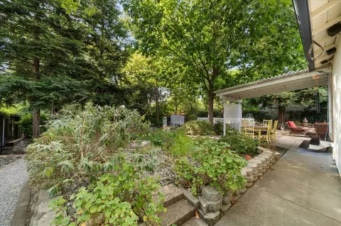 Exterior - 2986 Yana Ave, Redding, CA 96002 photo 12 of 18