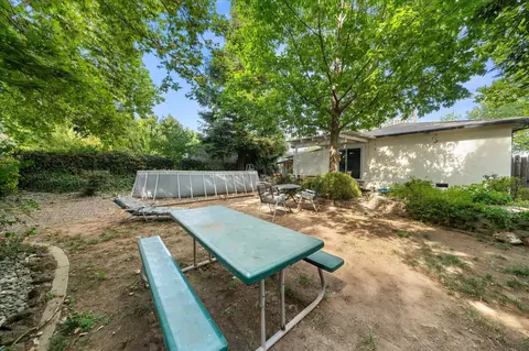 Exterior - 2986 Yana Ave, Redding, CA 96002 photo 6 of 18