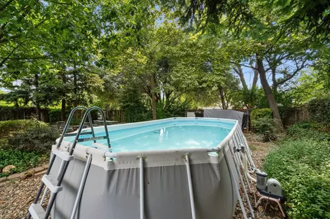 Exterior - 2986 Yana Ave, Redding, CA 96002 photo 8 of 18