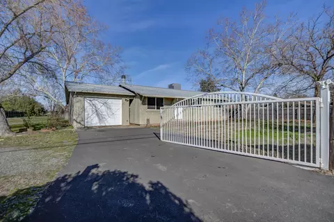 20882 Fig Tree Ln, Redding, CA 96002