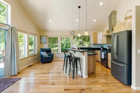 8000 Osprey Ln, Weed, CA 96094 photo 14