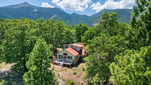8000 Osprey Ln, Weed, CA 96094 photo 4