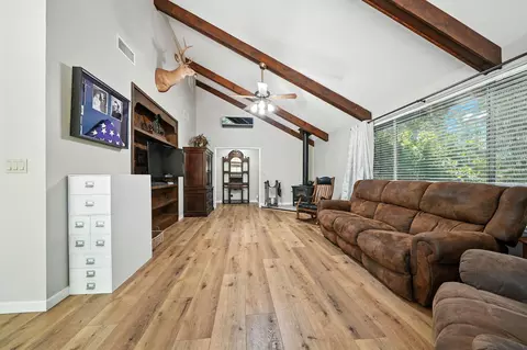 19759 Sweetwater Trl, Redding, CA 96003 photo 5