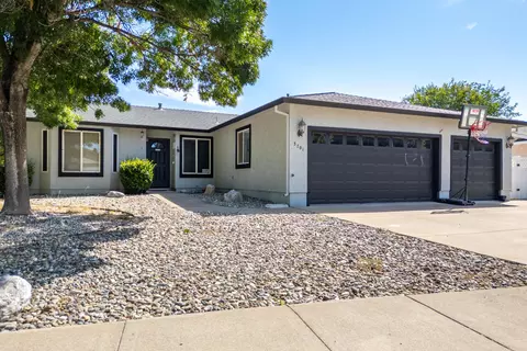 3701 Vinewood Dr, Anderson, CA 96007