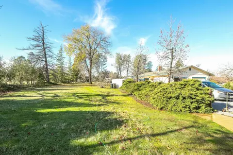 17405 Maryann Ln, Anderson, CA 96007