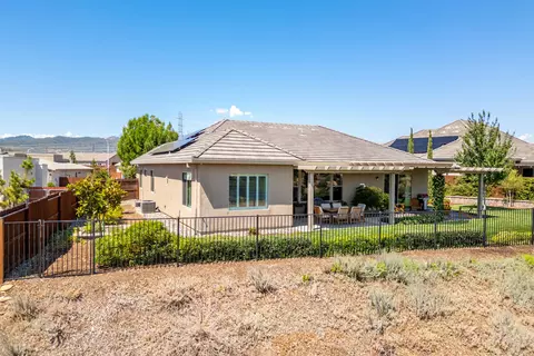 Exterior - 875 Wind Cove Dr, Redding, CA 96001 photo 15 of 15