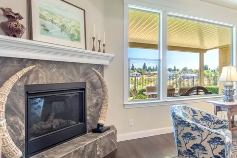 Living - 875 Wind Cove Dr, Redding, CA 96001 photo 3 of 3