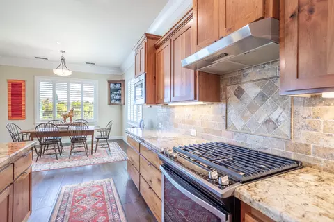 Kitchen - 875 Wind Cove Dr, Redding, CA 96001 photo 2 of 2