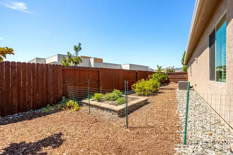 Exterior - 875 Wind Cove Dr, Redding, CA 96001 photo 13 of 15