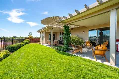 Exterior - 875 Wind Cove Dr, Redding, CA 96001 photo 10 of 15