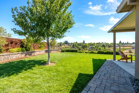 Exterior - 875 Wind Cove Dr, Redding, CA 96001 photo 8 of 15