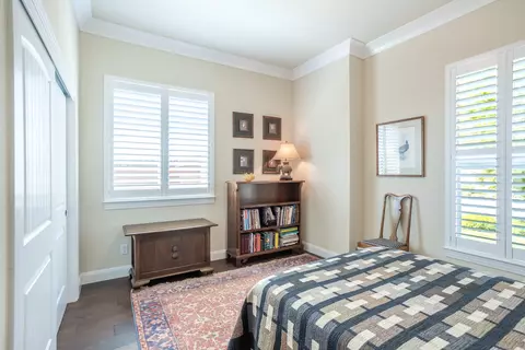 Bedroom - 875 Wind Cove Dr, Redding, CA 96001 photo 3 of 3