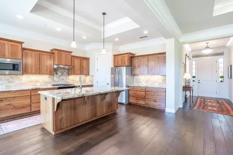 Entry Way - 875 Wind Cove Dr, Redding, CA 96001 photo 1 of 1