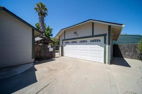 Exterior - 2680 Oriole Dr, Red Bluff, CA 96080 photo 5 of 13