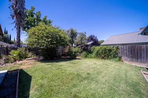Exterior - 2680 Oriole Dr, Red Bluff, CA 96080 photo 7 of 13