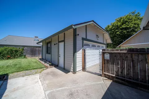 Exterior - 2680 Oriole Dr, Red Bluff, CA 96080 photo 12 of 13