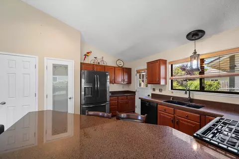 Kitchen - 2680 Oriole Dr, Red Bluff, CA 96080 photo 3 of 4