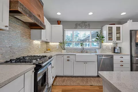 6849 W Waverly Ave, Redding, CA 96001 photo 5