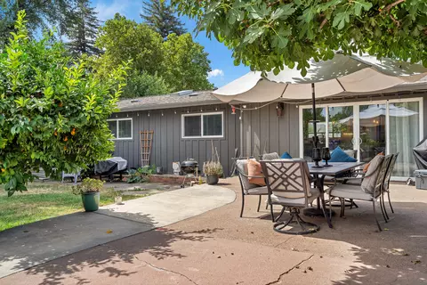 6849 W Waverly Ave, Redding, CA 96001 photo 30