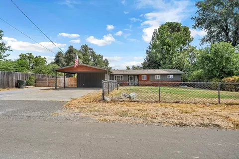 6849 W Waverly Ave, Redding, CA 96001 photo 2
