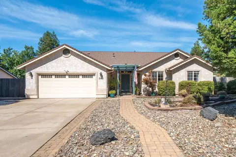 3202 Dartford Dr, Shasta Lake, CA 96019