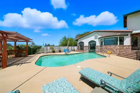 Exterior - 10750 Dixie Rd, Red Bluff, CA 96080 photo 6 of 24