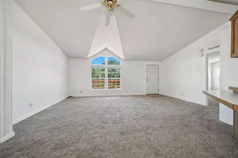 Living - 10750 Dixie Rd, Red Bluff, CA 96080 photo 3 of 4