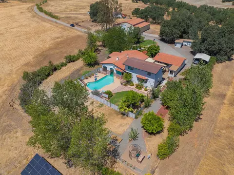 View/Area - 10750 Dixie Rd, Red Bluff, CA 96080 photo 3 of 7