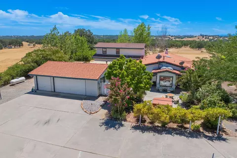 Exterior - 10750 Dixie Rd, Red Bluff, CA 96080 photo 2 of 24