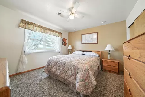 Bedroom - 10750 Dixie Rd, Red Bluff, CA 96080 photo 3 of 4