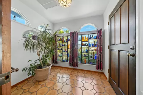 Entry Way - 10750 Dixie Rd, Red Bluff, CA 96080 photo 1 of 3