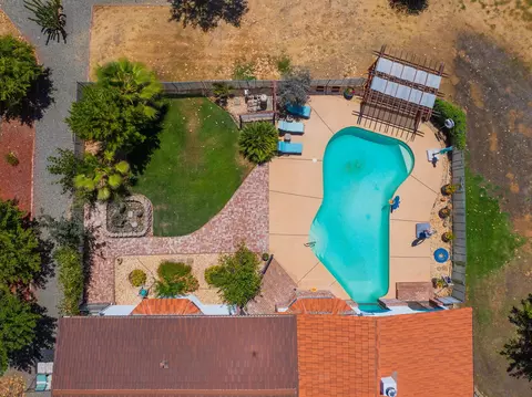 View/Area - 10750 Dixie Rd, Red Bluff, CA 96080 photo 2 of 7