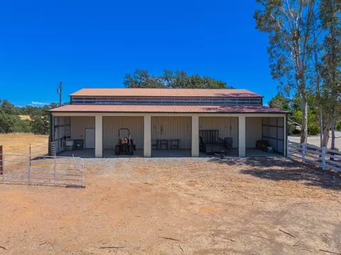 Exterior - 10750 Dixie Rd, Red Bluff, CA 96080 photo 19 of 24