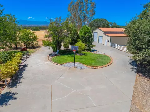 Exterior - 10750 Dixie Rd, Red Bluff, CA 96080 photo 23 of 24
