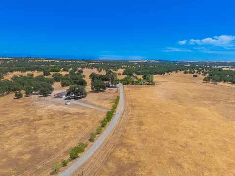 View/Area - 10750 Dixie Rd, Red Bluff, CA 96080 photo 6 of 7