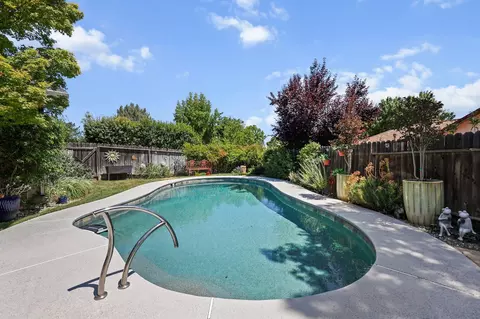 Exterior - 2788 Summerbreeze Pl, Redding, CA 96001 photo 1 of 7