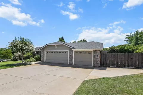 Exterior - 2788 Summerbreeze Pl, Redding, CA 96001 photo 7 of 7