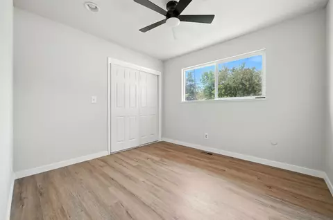 Bedroom - 2440 Howard Dr, Redding, CA 96002 photo 3 of 4