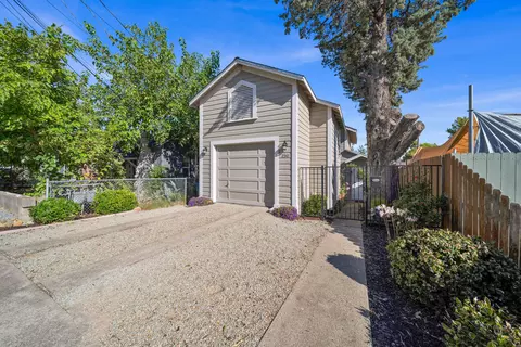 2310 Butte St, Redding, CA 96001