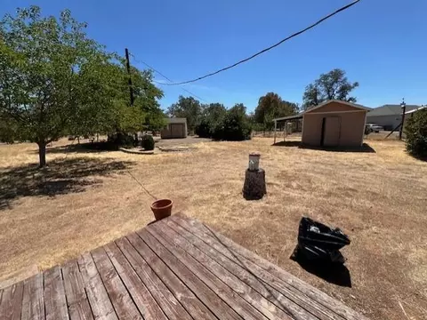 Exterior - 10293 Candy Cane Ln, Redding, CA 96003 photo 4 of 4