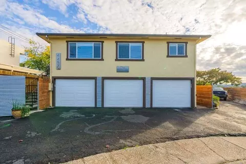 4435 Dogwood Ln, Redding, CA 96003