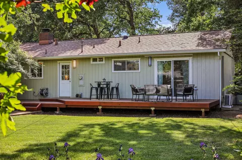 Exterior - 7057 Riata Dr, Redding, CA 96002 photo 6 of 42