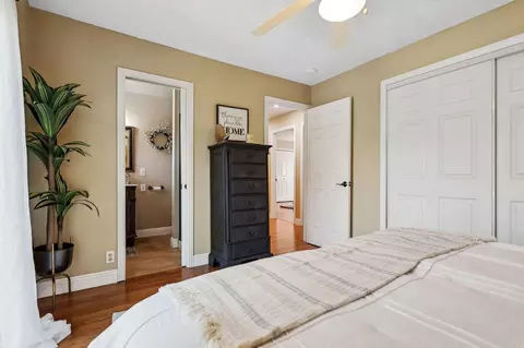 Bedroom - 7057 Riata Dr, Redding, CA 96002 photo 6 of 12