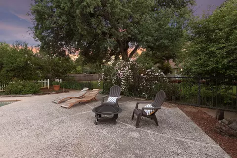 Exterior - 7057 Riata Dr, Redding, CA 96002 photo 23 of 42