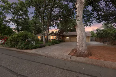 Exterior - 7057 Riata Dr, Redding, CA 96002 photo 3 of 42