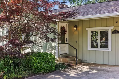 Exterior - 7057 Riata Dr, Redding, CA 96002 photo 15 of 42