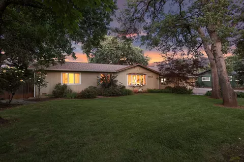 Exterior - 7057 Riata Dr, Redding, CA 96002 photo 37 of 42