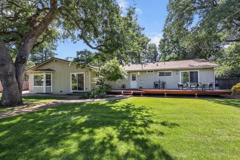 Exterior - 7057 Riata Dr, Redding, CA 96002 photo 30 of 42