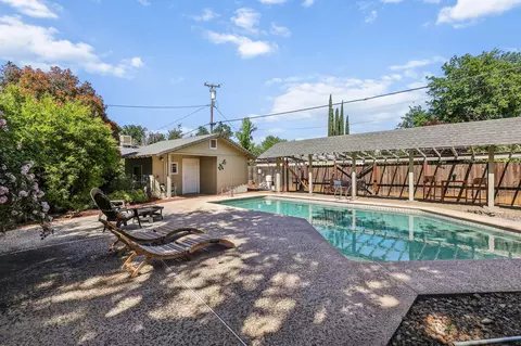 Exterior - 7057 Riata Dr, Redding, CA 96002 photo 10 of 42